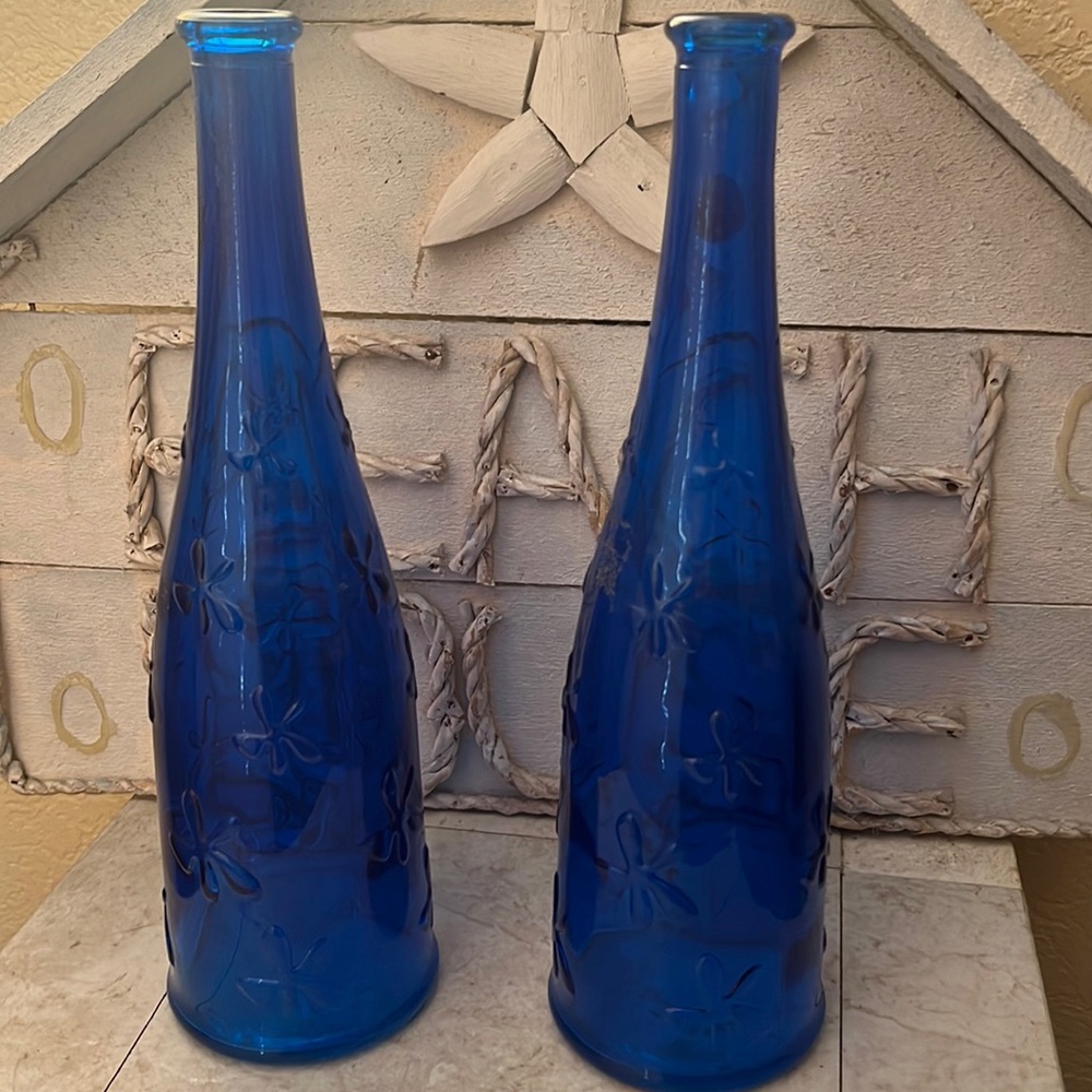 Beautiful Bud Vases .